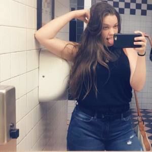 Meet your Posher, Katelynn